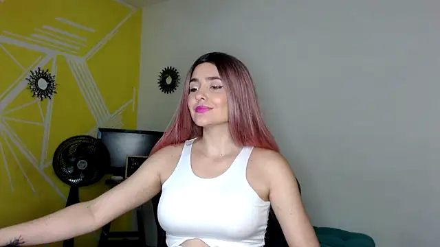 Nikolle Rouss online show from March 21, 2025, 12:07 am