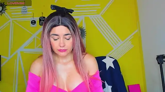 Nikolle Rouss online show from February 20, 2026, 6:41 pm