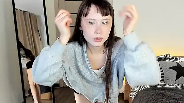 Stella Sunny online show from March 6, 2026, 10:50 pm