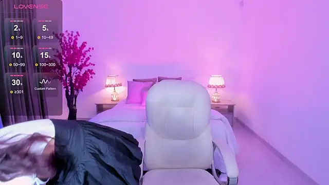 anniie smith online show from September 20, 2025, 11:00 am