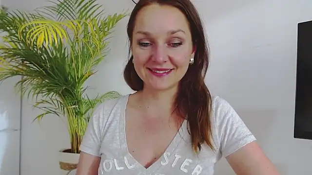 AliciaDesire online show from March 18, 2025, 3:42 pm