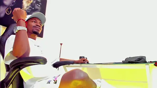 Thomas shelbys online show from February 23, 2025, 3:24 am