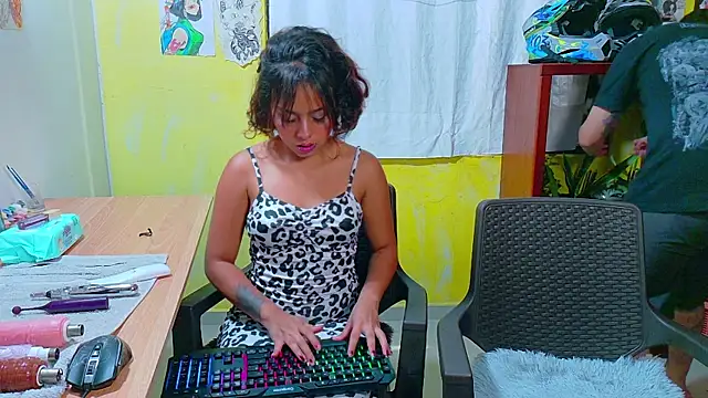 clydexxxbunny online show from March 4, 2025, 4:27 am