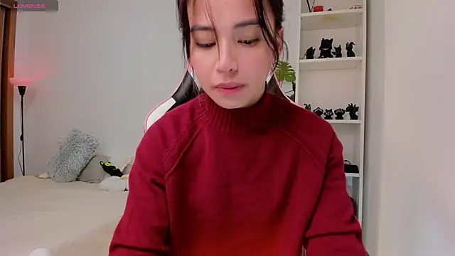 Adriennesexxx online show from December 13, 2024, 10:51 am