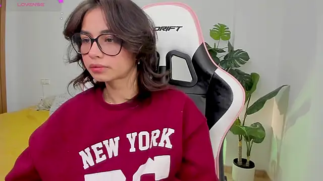 Adriennesexxx online show from January 26, 2025, 8:23 pm