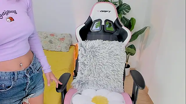 Adriennesexxx online show from February 27, 2025, 5:58 pm