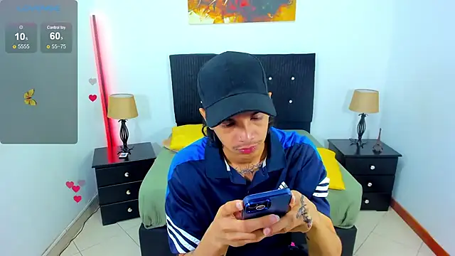 Snapshot of Brand_habes chatting on December 3, 2024, 3:55 pm Brand habes online show from December 3, 2024, 3:55 pm