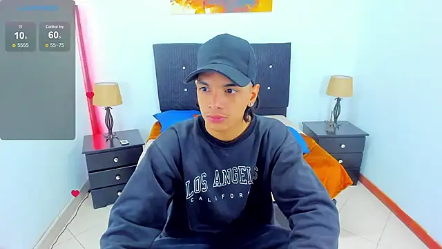 Snapshot of Brand_habes chatting on December 13, 2024, 1:44 pm Brand habes online show from December 13, 2024, 1:44 pm