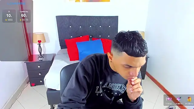 Snapshot of Brand_habes chatting on December 20, 2024, 5:40 pm Brand habes online show from December 20, 2024, 5:40 pm