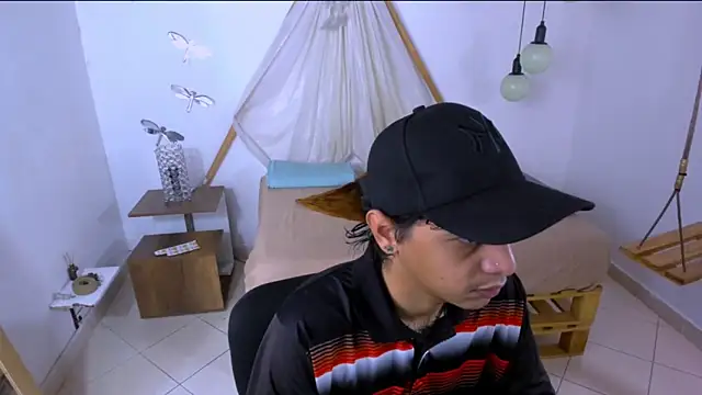 Snapshot of Brand_habes chatting on September 23, 2025, 12:41 pm Brand habes online show from September 23, 2025, 12:41 pm