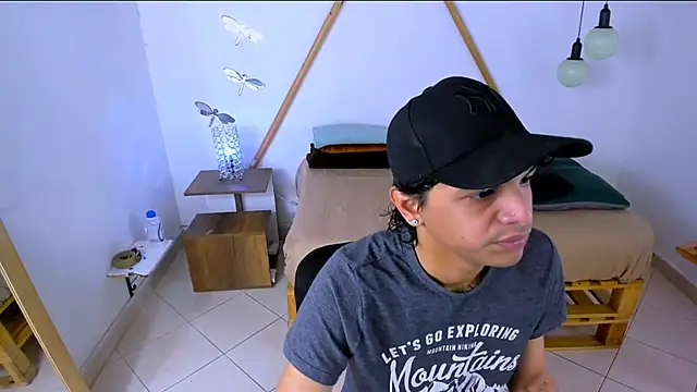 Snapshot of Brand_habes chatting on October 6, 2025, 1:08 pm Brand habes online show from October 6, 2025, 1:08 pm