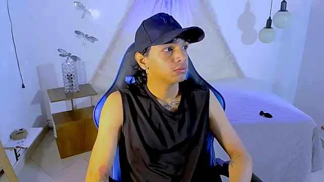 Snapshot of Brand_habes chatting on November 11, 2025, 1:44 pm Brand habes online show from November 11, 2025, 1:44 pm