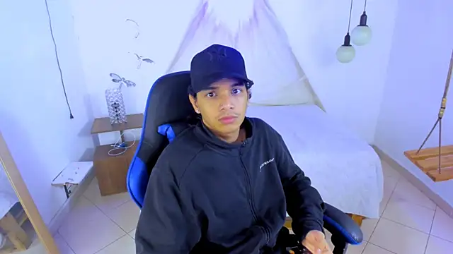 Snapshot of Brand_habes chatting on December 1, 2025, 9:36 am Brand habes online show from December 1, 2025, 9:36 am