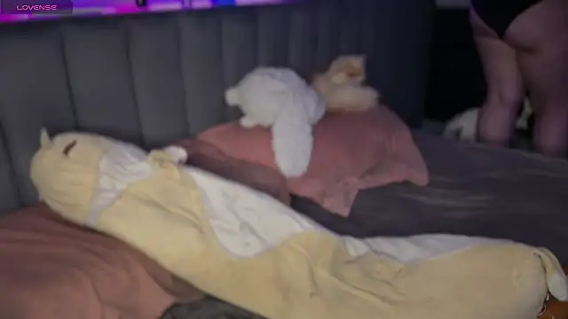 enchanting alice online show from April 23, 2026, 6:54 pm