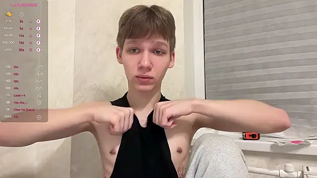 Snapshot of gay_boyss chatting on December 9, 2024, 2:06 pm gay boyss online show from December 9, 2024, 2:06 pm