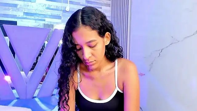 Snapshot of amberr_sweett69 chatting on March 19, 2026, 7:40 pm amberr sweett69 online show from March 19, 2026, 7:40 pm