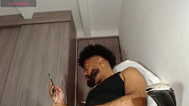 KaelMoreau online show from February 17, 2025, 6:37 pm