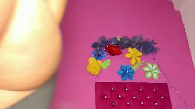 DIORA Latina online show from December 13, 2024, 3:49 am