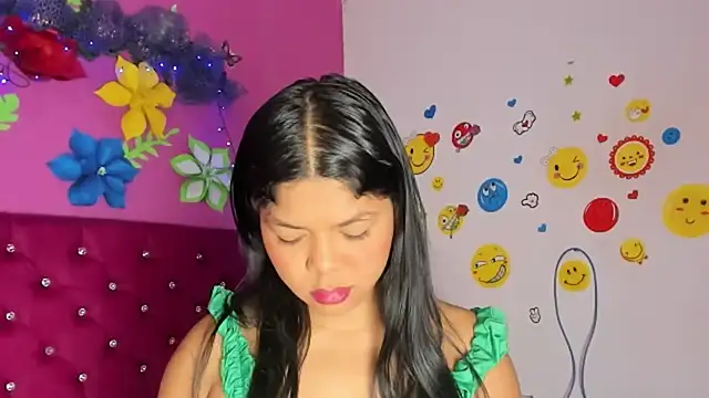 DIORA Latina online show from December 22, 2024, 3:44 am