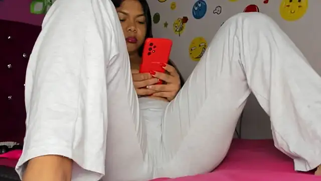 DIORA Latina online show from January 6, 2025, 3:31 am