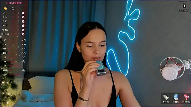  Sweetie  online show from December 25, 2024, 3:49 pm