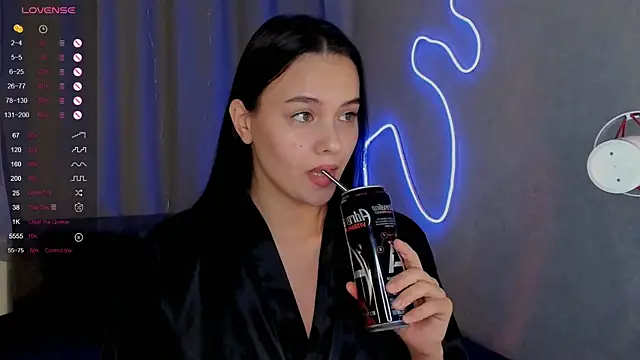  Sweetie  online show from February 8, 2025, 3:42 pm