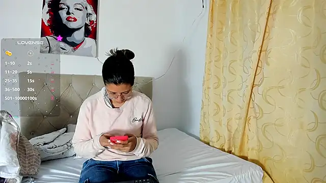 Vahiolet smith online show from October 2, 2025, 3:13 am