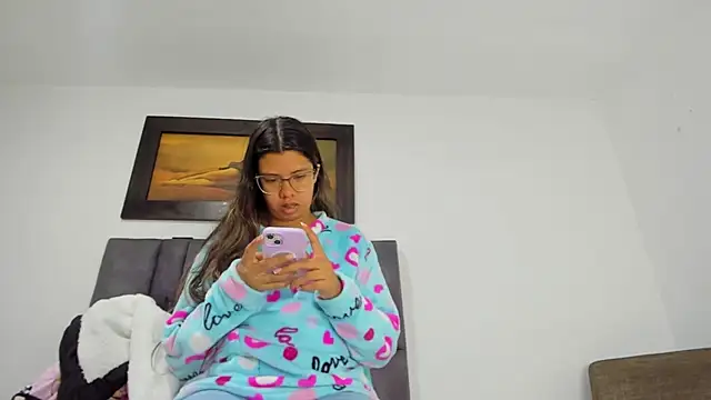 Vahiolet smith online show from February 6, 2026, 12:15 am