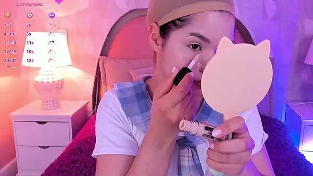 Snapshot of angeline_teen chatting on May 2, 2026, 12:32 pm angeline teen online show from May 2, 2026, 12:32 pm