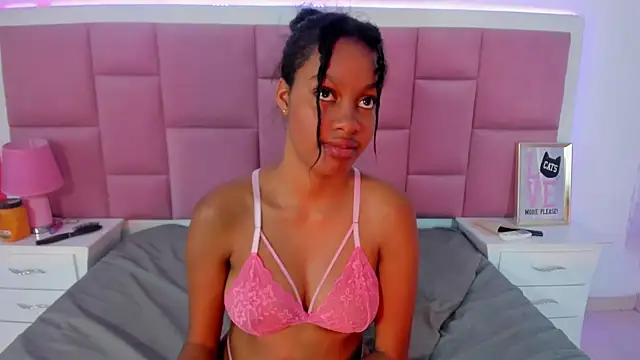 StormiHills online show from February 7, 2025, 5:51 pm