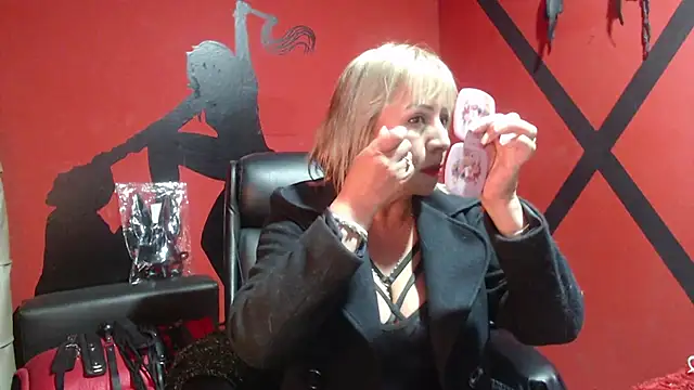 KLOE PIELL online show from March 6, 2025, 8:59 pm