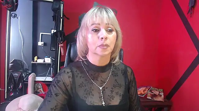 KLOE PIELL online show from September 10, 2025, 9:15 pm