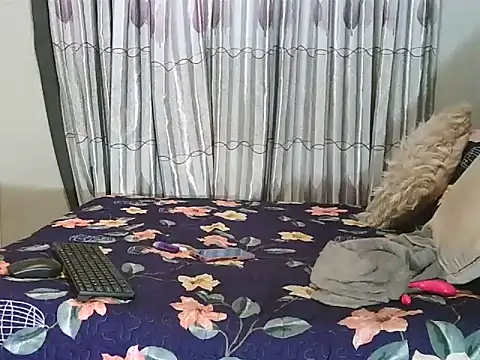 Amberbela online show from December 4, 2024, 4:21 am