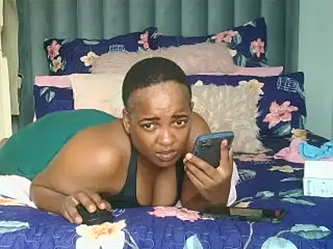 Amberbela online show from December 9, 2024, 2:49 pm