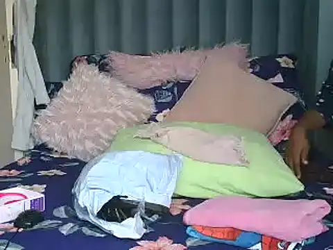 Amberbela online show from January 9, 2025, 9:06 am