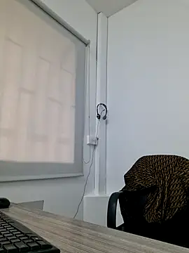 doctora-danna online show from November 8, 2025, 1:22 pm