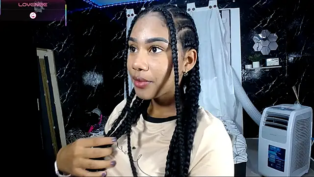 Hillary queen online show from October 15, 2025, 12:38 pm