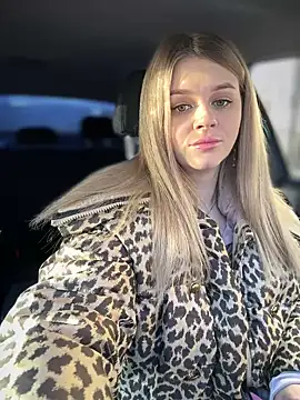 Love Bri online show from March 22, 2025, 5:17 am