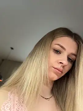 Love Bri online show from May 17, 2026, 10:22 am