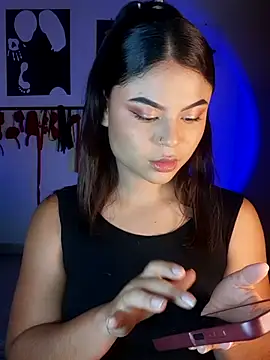 Cleo hills online show from September 21, 2025, 1:57 pm