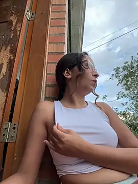 Penelope-Hot online show from November 23, 2025, 9:03 pm