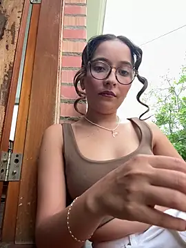 Penelope-Hot online show from April 21, 2026, 9:06 pm