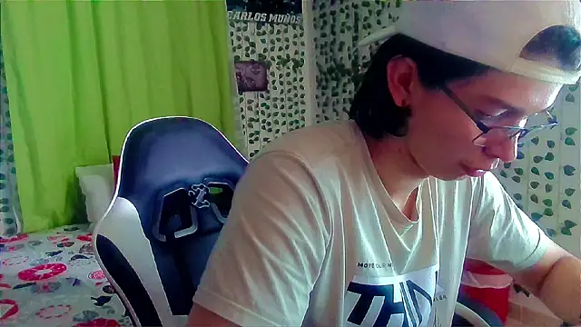 Andy gray online show from April 25, 2026, 4:26 pm