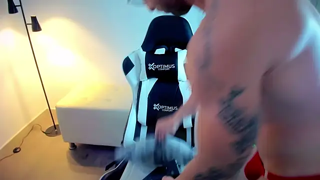 dafboy1 online show from September 16, 2025, 3:13 pm