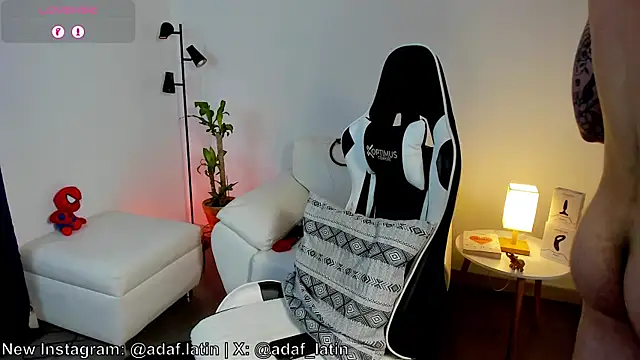 dafboy1 online show from May 19, 2026, 12:11 pm