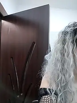 AdelinaJude online show from February 25, 2026, 8:51 pm