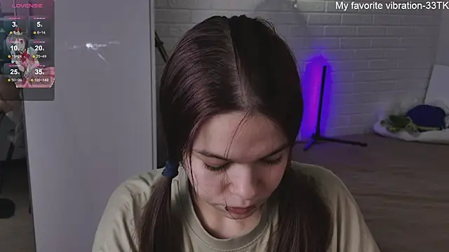 ValBae online show from January 29, 2025, 12:02 pm