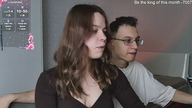 ValBae online show from March 21, 2025, 10:17 am