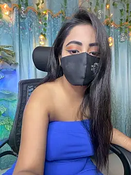 Snapshot of Monabby97 chatting on December 14, 2025, 5:18 pm Monabby97 online show from December 14, 2025, 5:18 pm