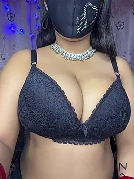 Snapshot of Monabby97 chatting on February 22, 2026, 5:00 pm Monabby97 online show from February 22, 2026, 5:00 pm